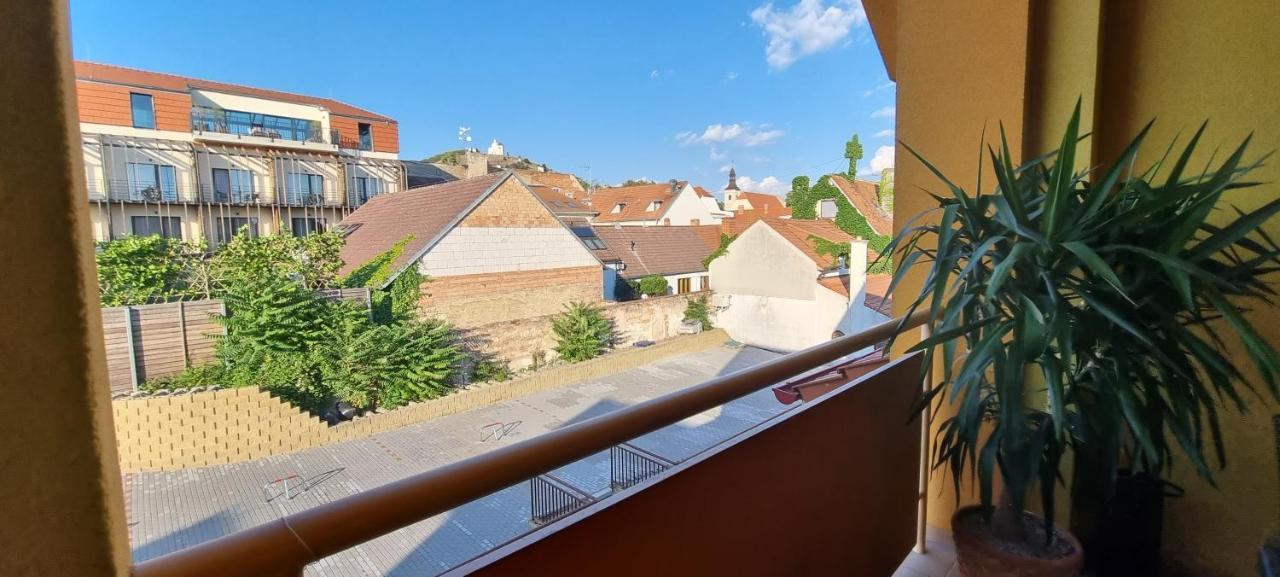 Ferienwohnung Apartman Viktorie Mikulov Exterior foto